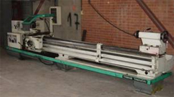 Torno universal TOS