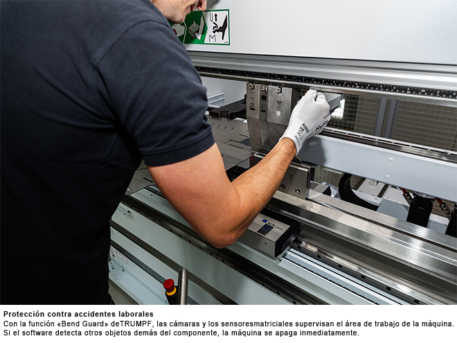 TRUMPF invierte entre el 10% y el 20% de sus costes de producción para garantizar la seguridad de sus máquinas con la conformidad CE TRUMPF invierte entre el 10% y el 20% de sus costes de producción para garantizar la seguridad de sus máquinas con la conformidad CE