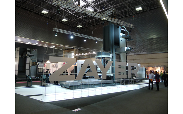 ZAYER expuso un Centro de Mecanizado de columna móvil (modelo 30KCU-AR) en la BIEHM 2010