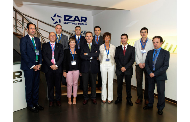 La Consejera de Industria del Gobierno Vasco Arantza Tapia visita IZAR