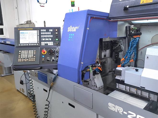 SEIKI: Torno Horizontal Tipo Suizo STAR SR20J N